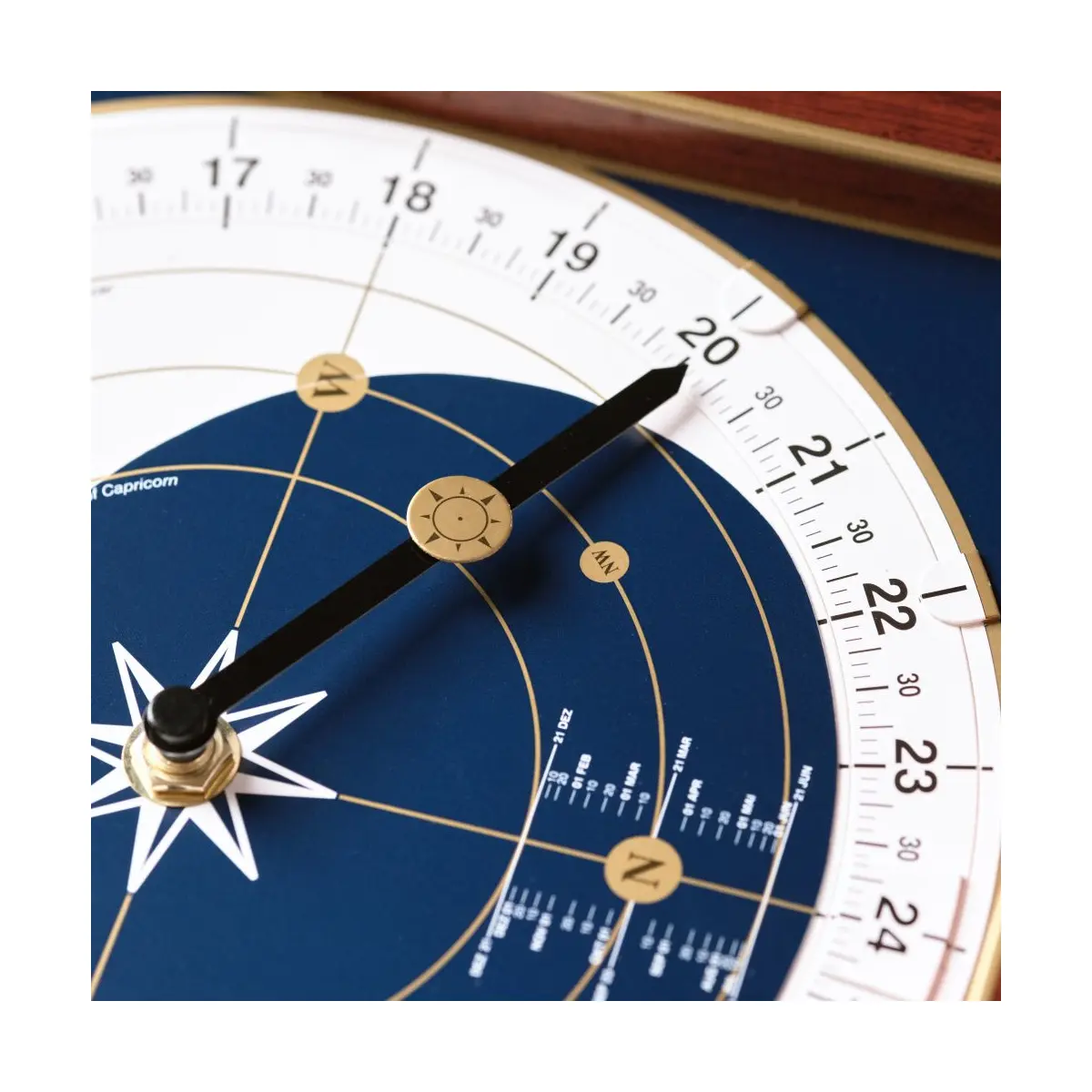 The Sun-Position Clock - AstroMedia